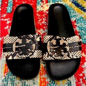 Tory Burch sz 9.5 Leather Slides